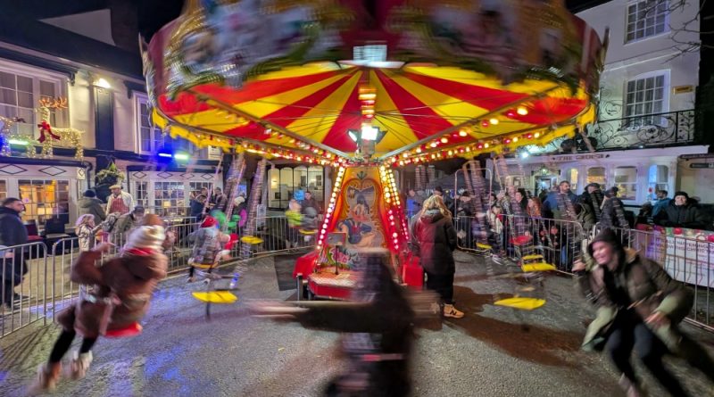 Christmas lights switch on in Winslow